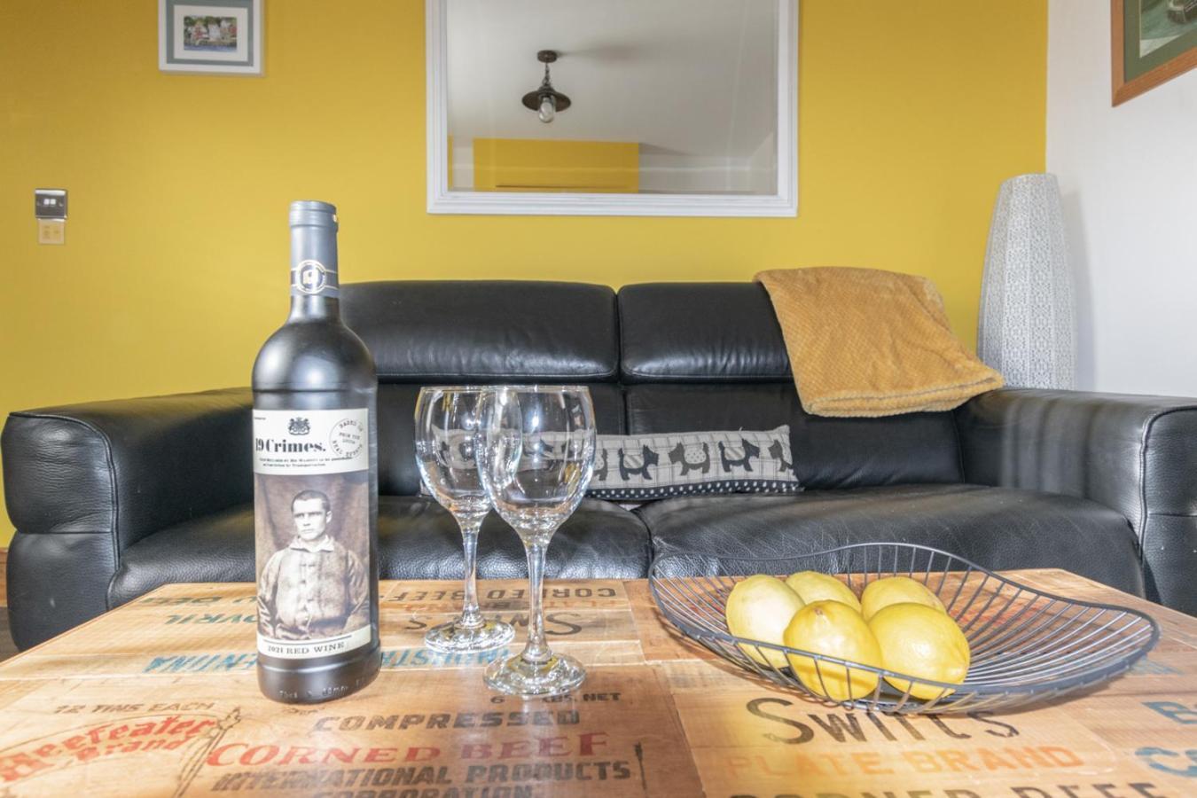 Stylish 2 Bedrooms Cosy & Bright Cottage, Pet Friendly, Sleeps 5, Titchfield Village - Summer Special Offer!! - By Blue Puffin Stays Dış mekan fotoğraf